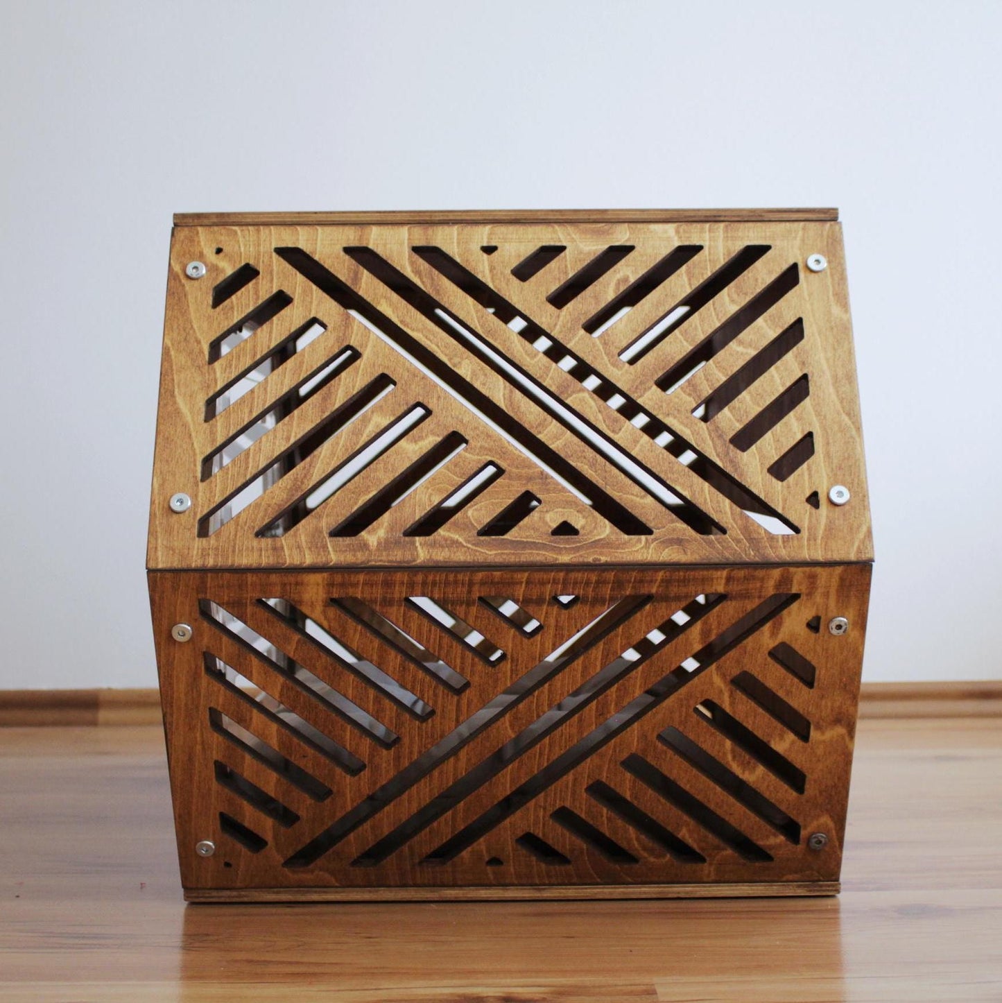 Modern Dog House: Indoor Pet Furniture