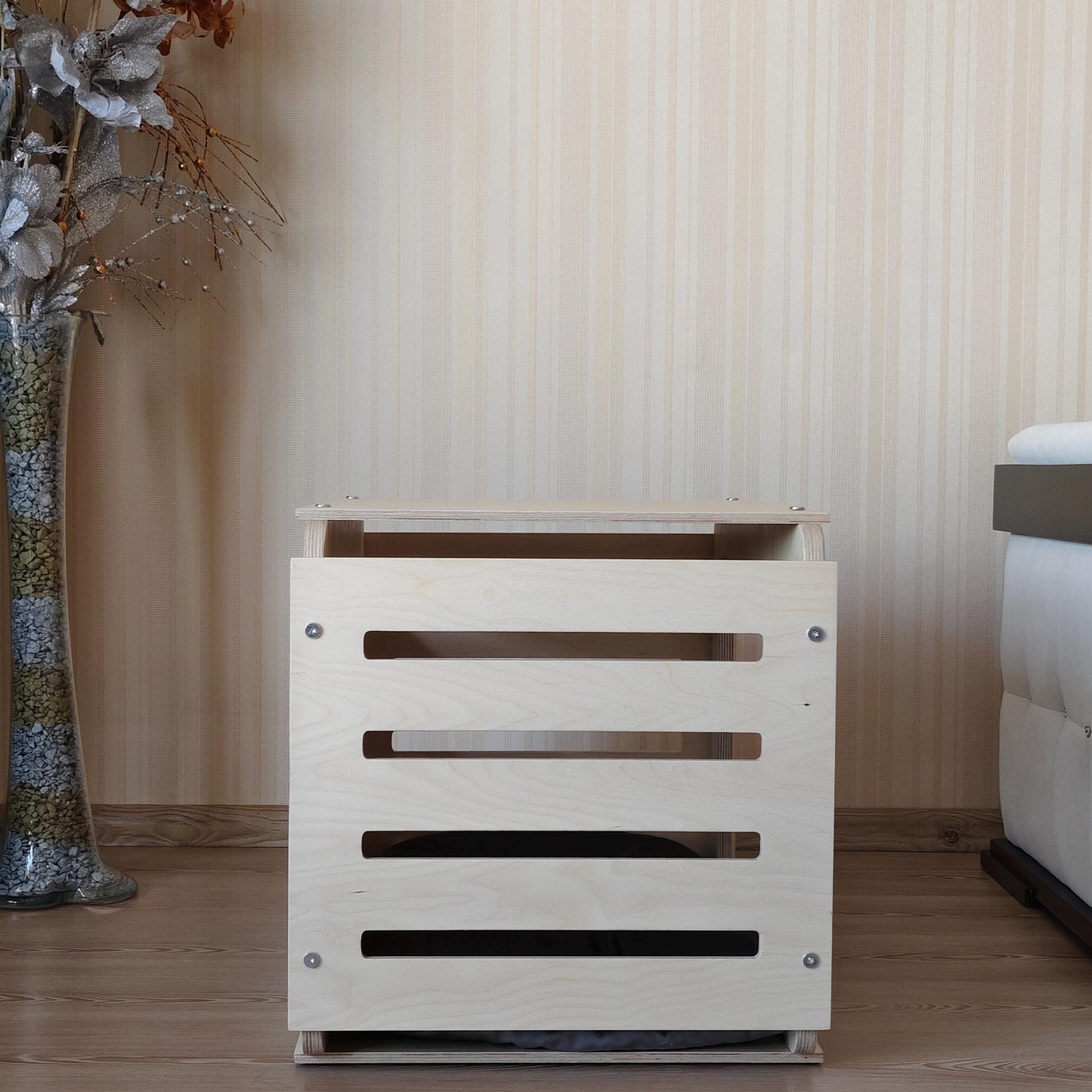 Modern Birch Plywood Dog House: Indoor Pet Crate Bed